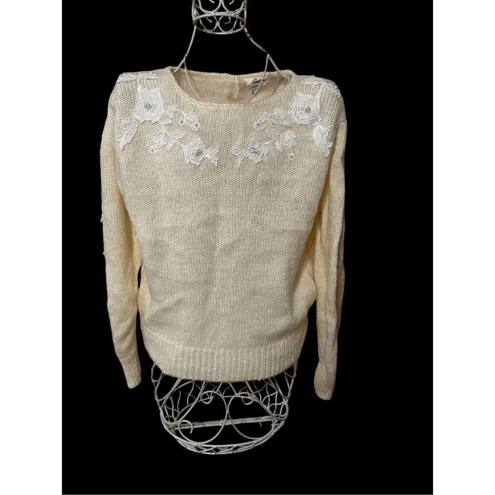 Nice Vintage Cristina Vintage beige/cream colored Pearl Beaded Floral Applique P